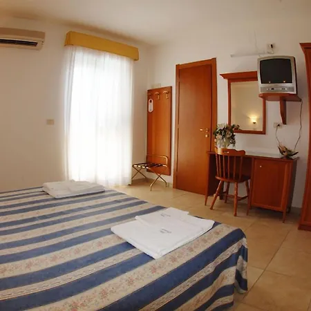 Orchidea ホテル ペスキチ