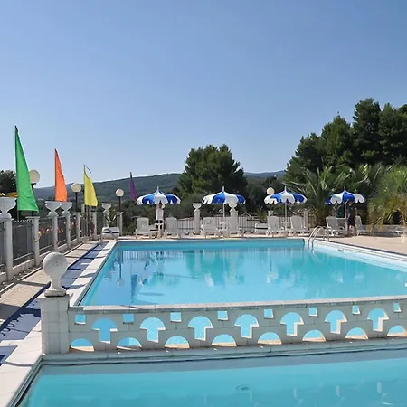 Orchidea ホテル ペスキチ