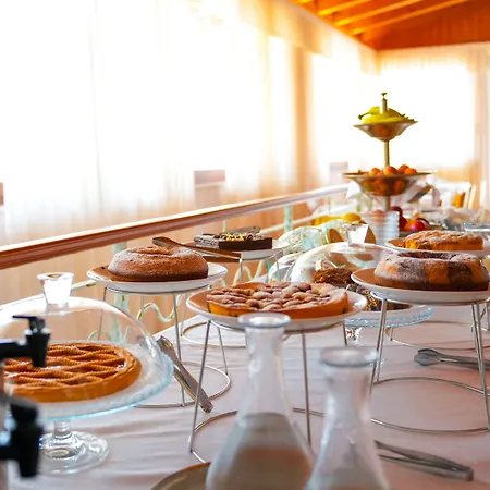 فندق Orchidea بيسْكيتْشّي